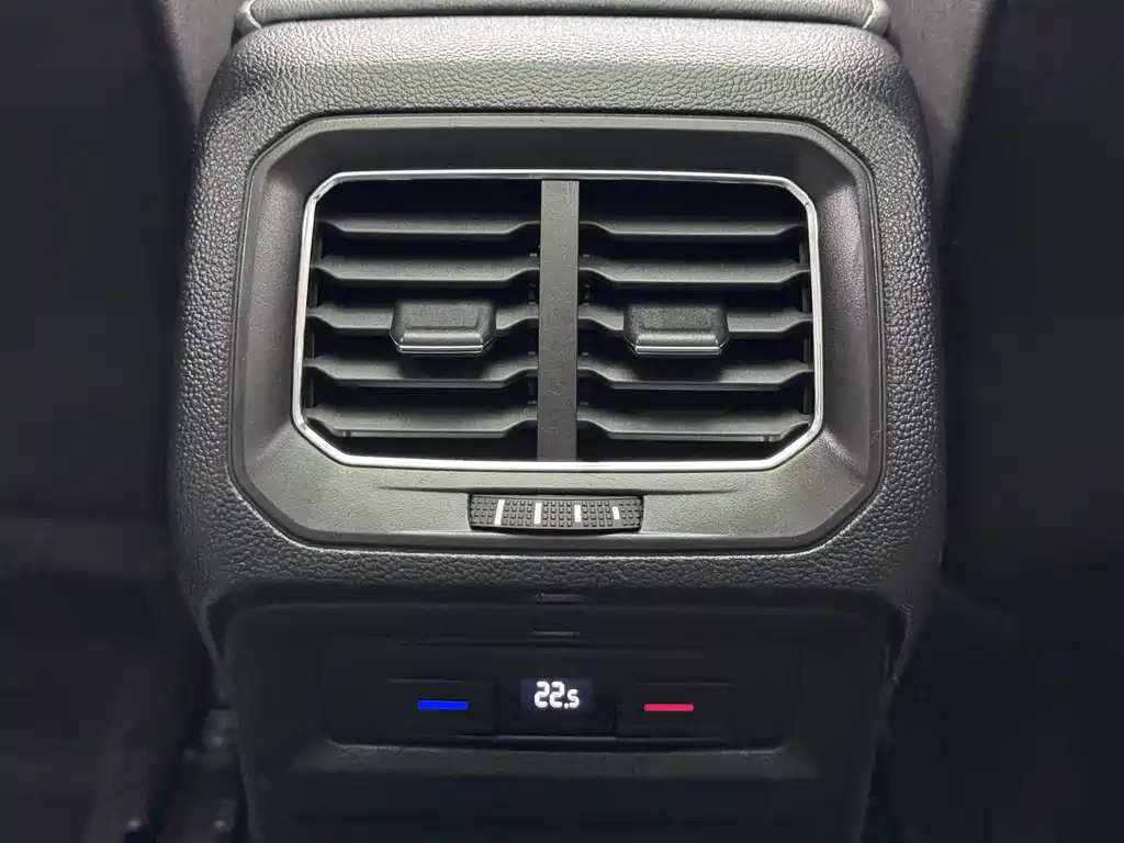 Volkswagen Tiguan L 2020 — фото 13