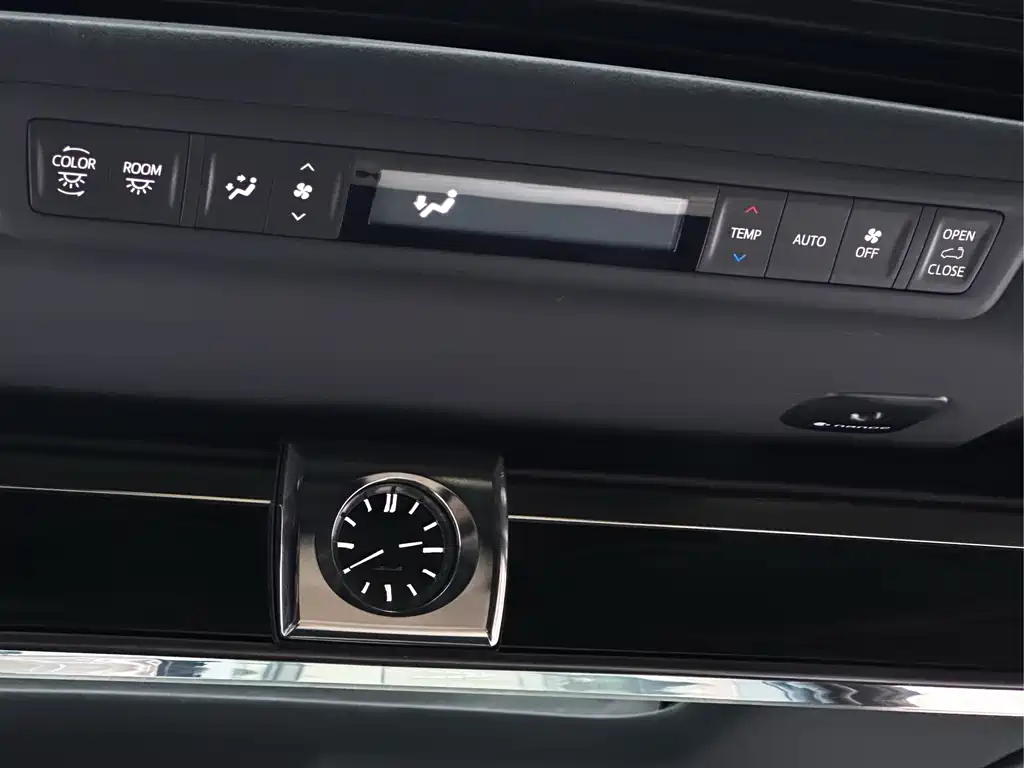 Lexus LM 2021 — фото 25