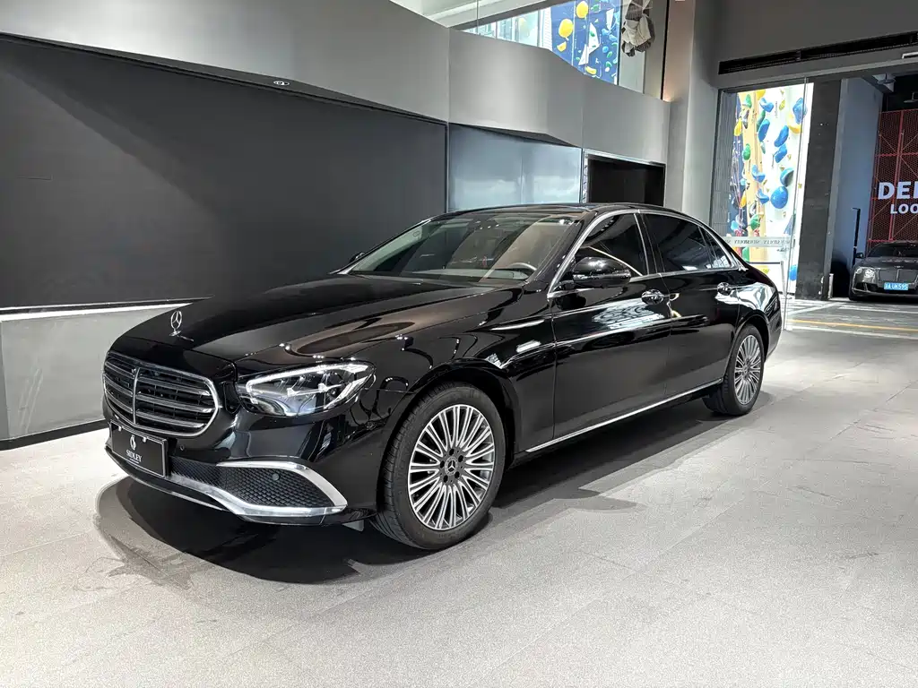 Mercedes-Benz E-Class 2022