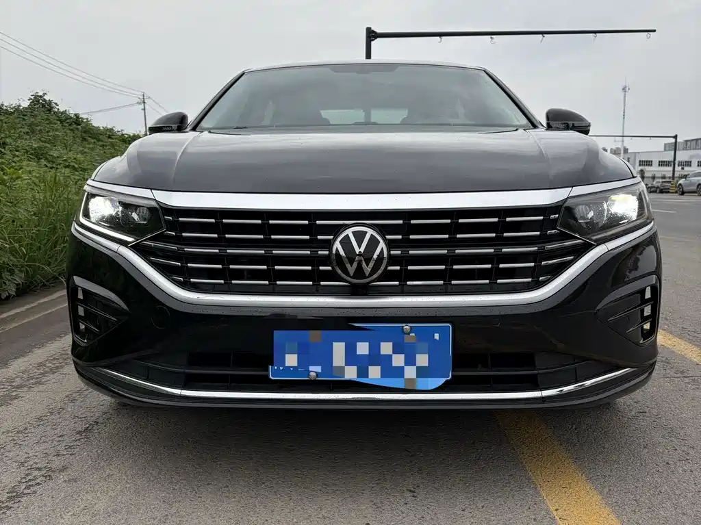 Volkswagen Passat 2023