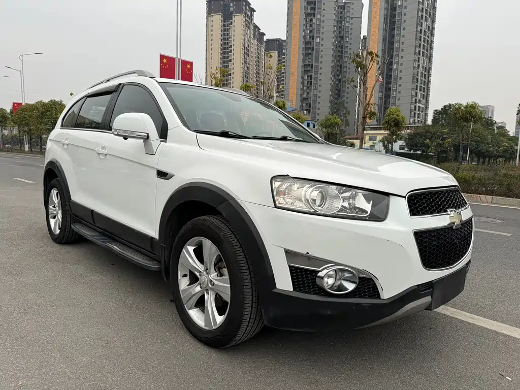 Chevrolet Captiva 2013 — фото 2