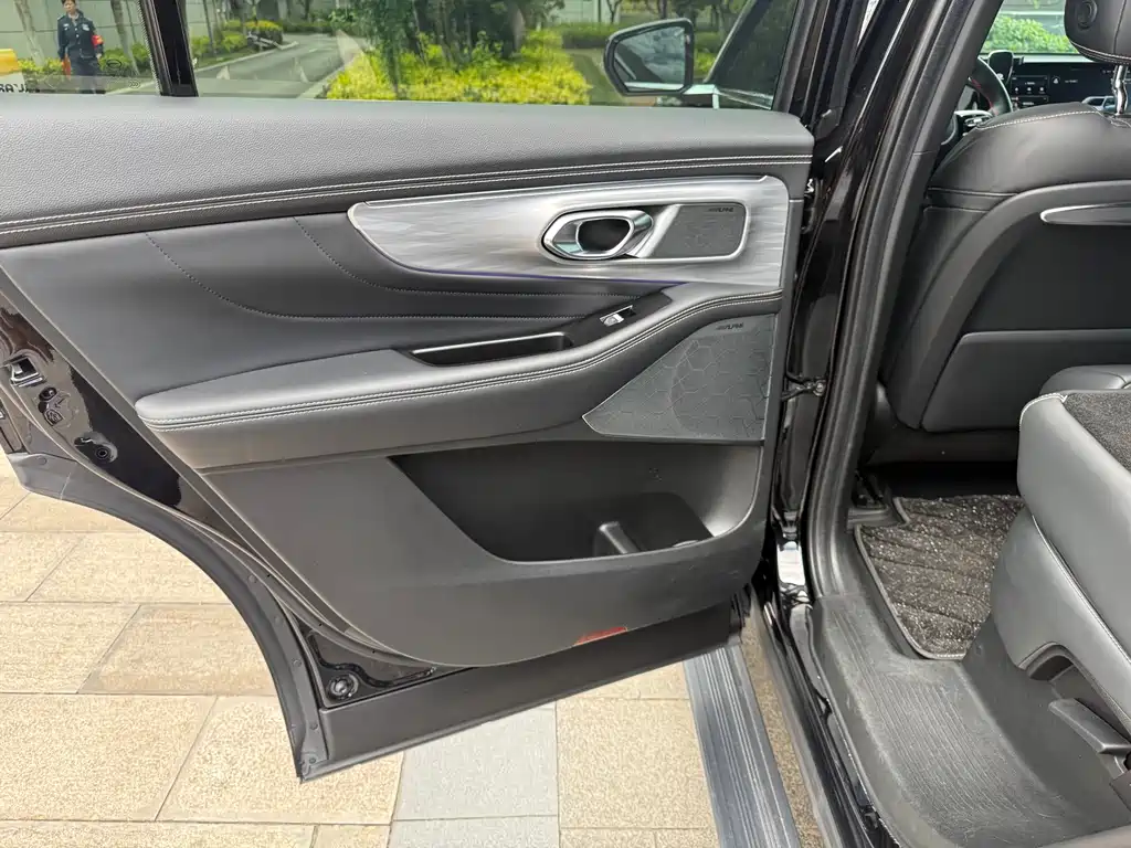 GAC Motor Trumpchi GS8 2023 — фото 31