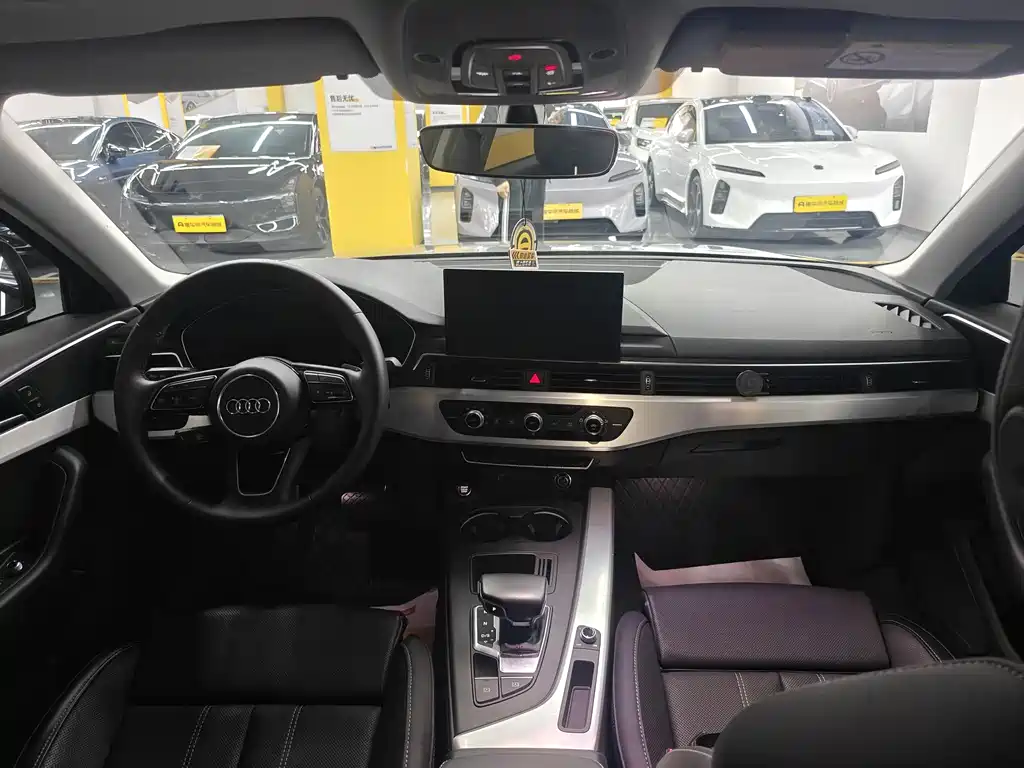 Audi A4L 2023