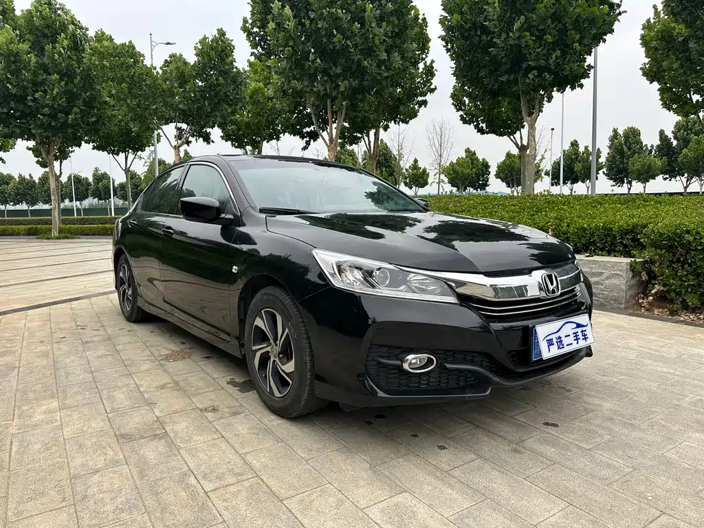 Honda Accord 2018 — фото 3