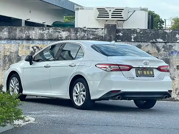 Toyota Camry 2021