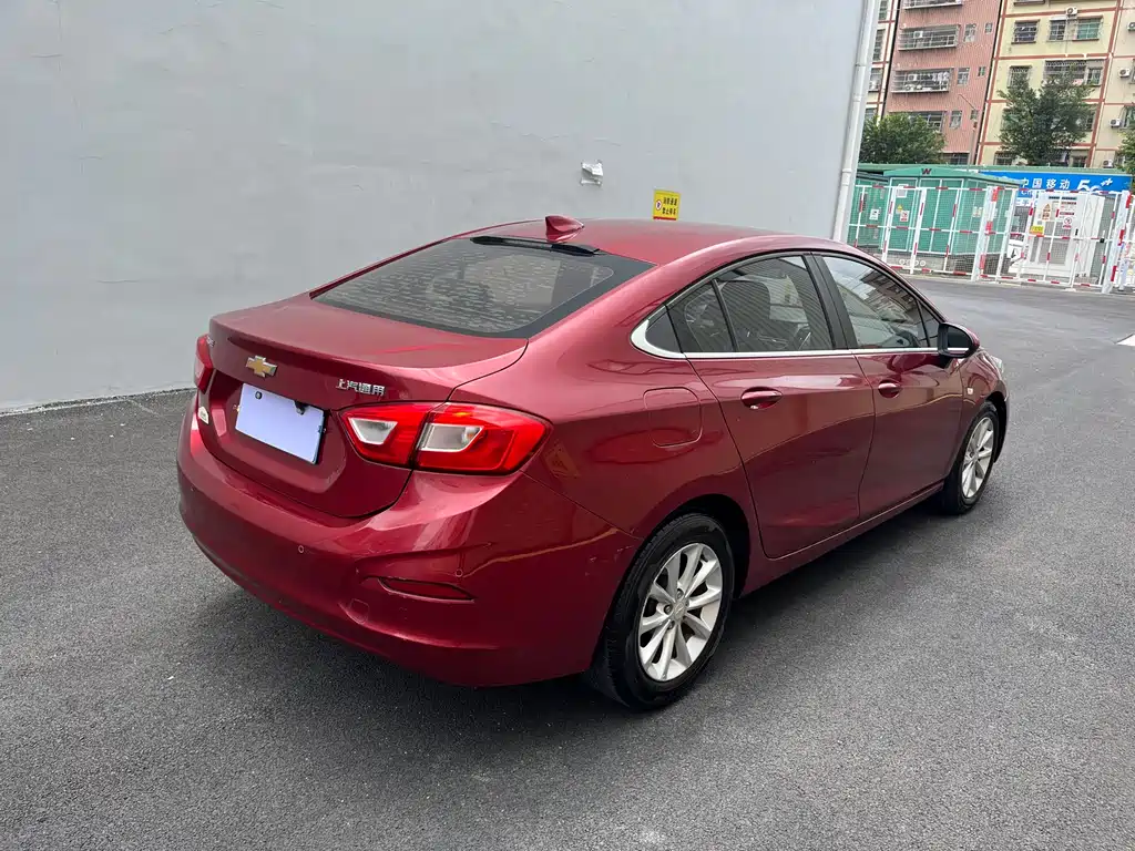 Chevrolet Cruze 2017 — фото 9