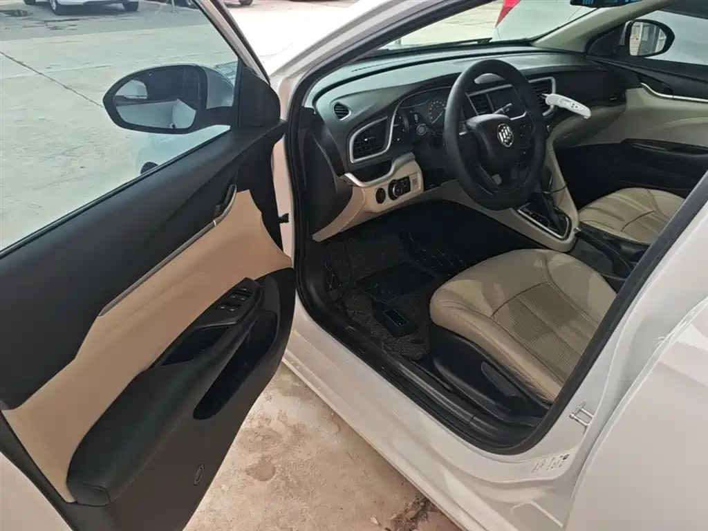 Buick Excelle 2017 — фото 16