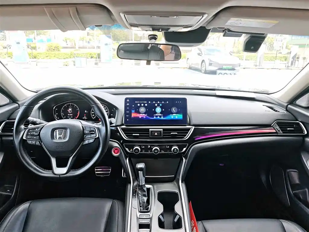 Honda Accord 2022 — фото 7
