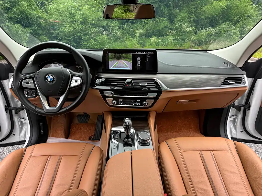 BMW 6 Series GT 2022 — фото 12