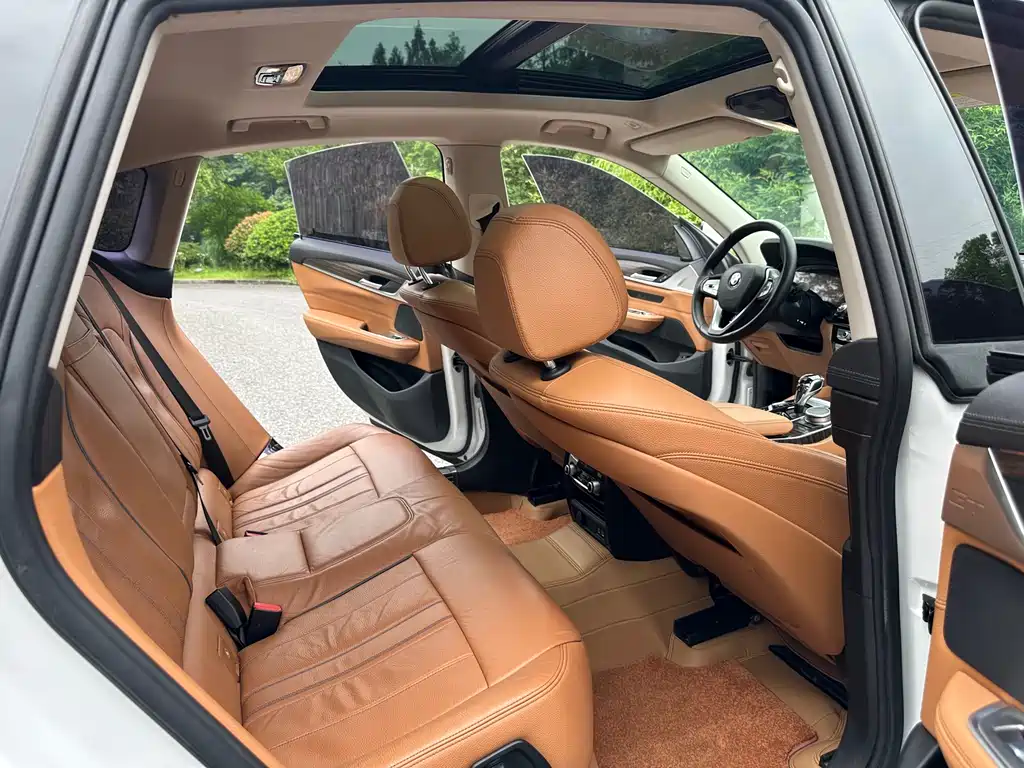 BMW 6 Series GT 2022 — фото 11