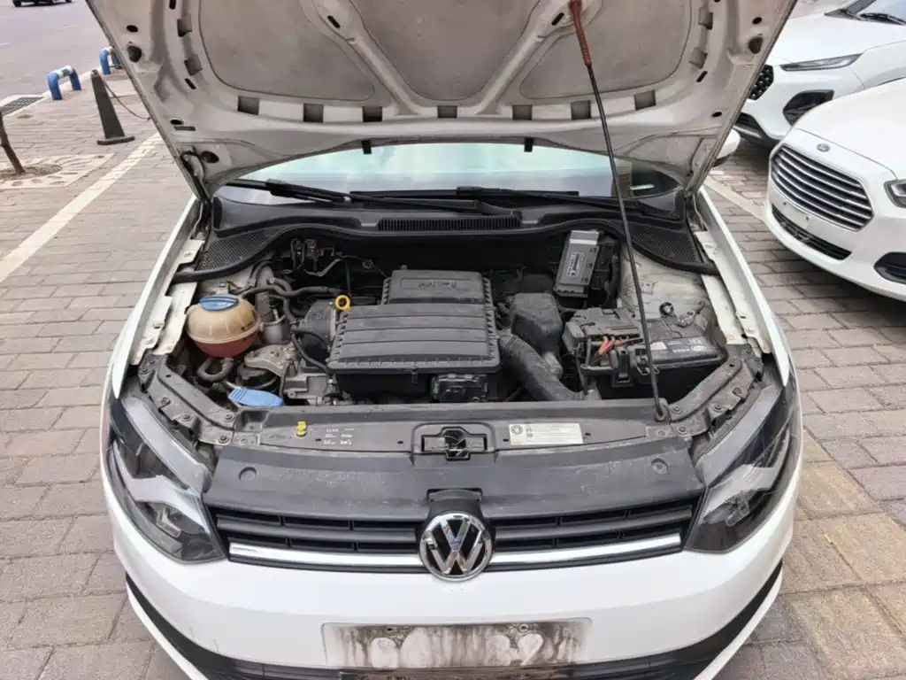 Volkswagen Polo 2015 — фото 20