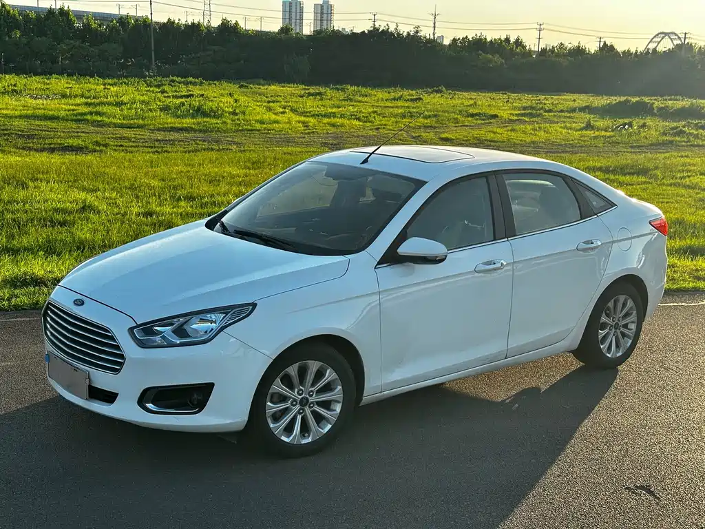 Ford Escort 2015