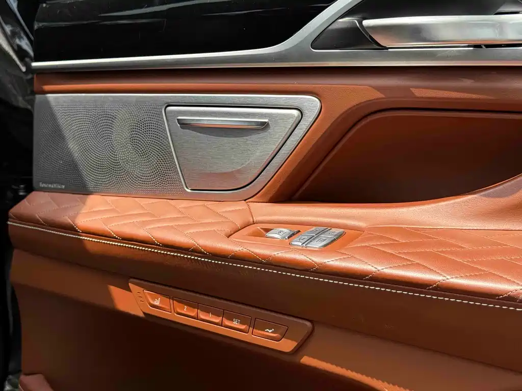 BMW 7 Series 2020 — фото 20