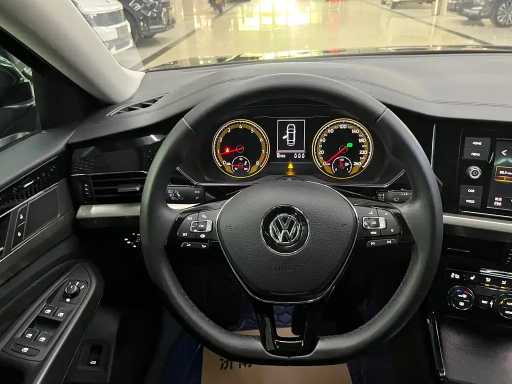 Volkswagen Passat 2018 — фото 13