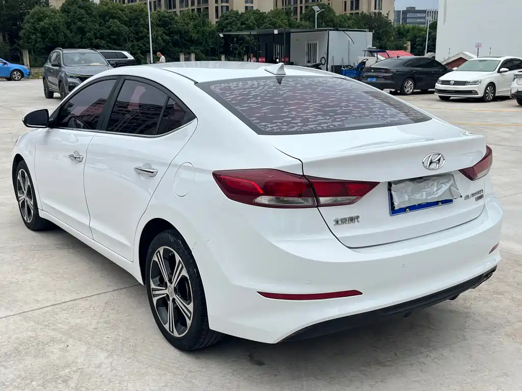 Hyundai Elantra 2019