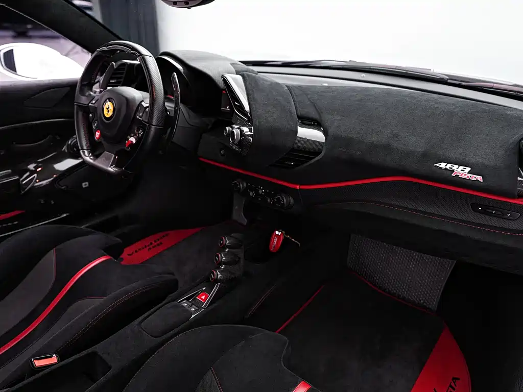 Ferrari 488 2019 — фото 18