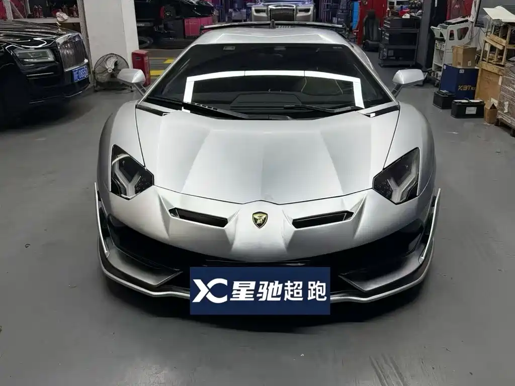 Lamborghini Aventador 2014