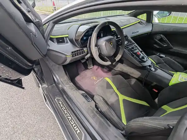 Lamborghini Aventador 2011