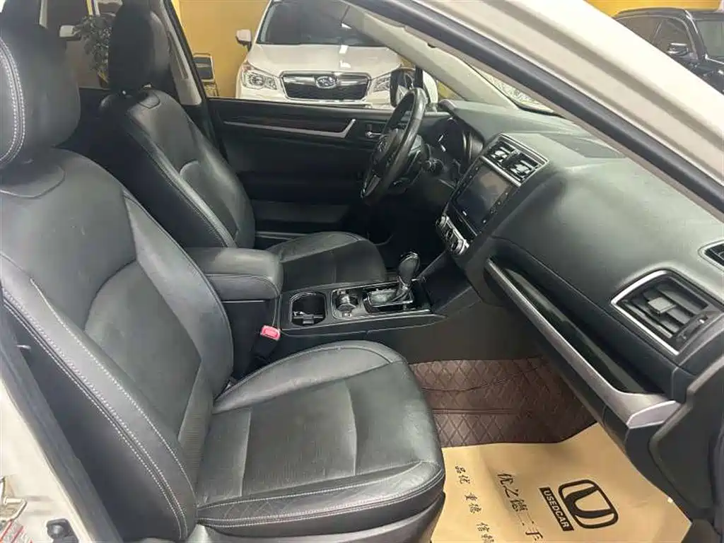 Subaru Outback 2017 — фото 11