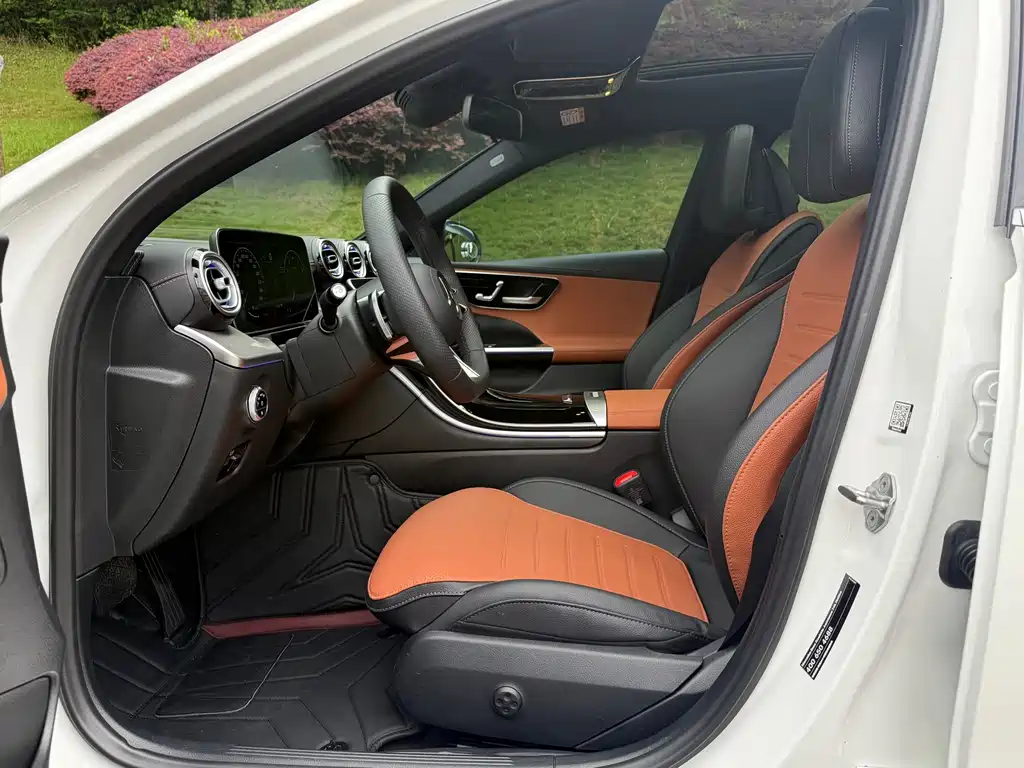 Mercedes-Benz C-Class 2023 — фото 11
