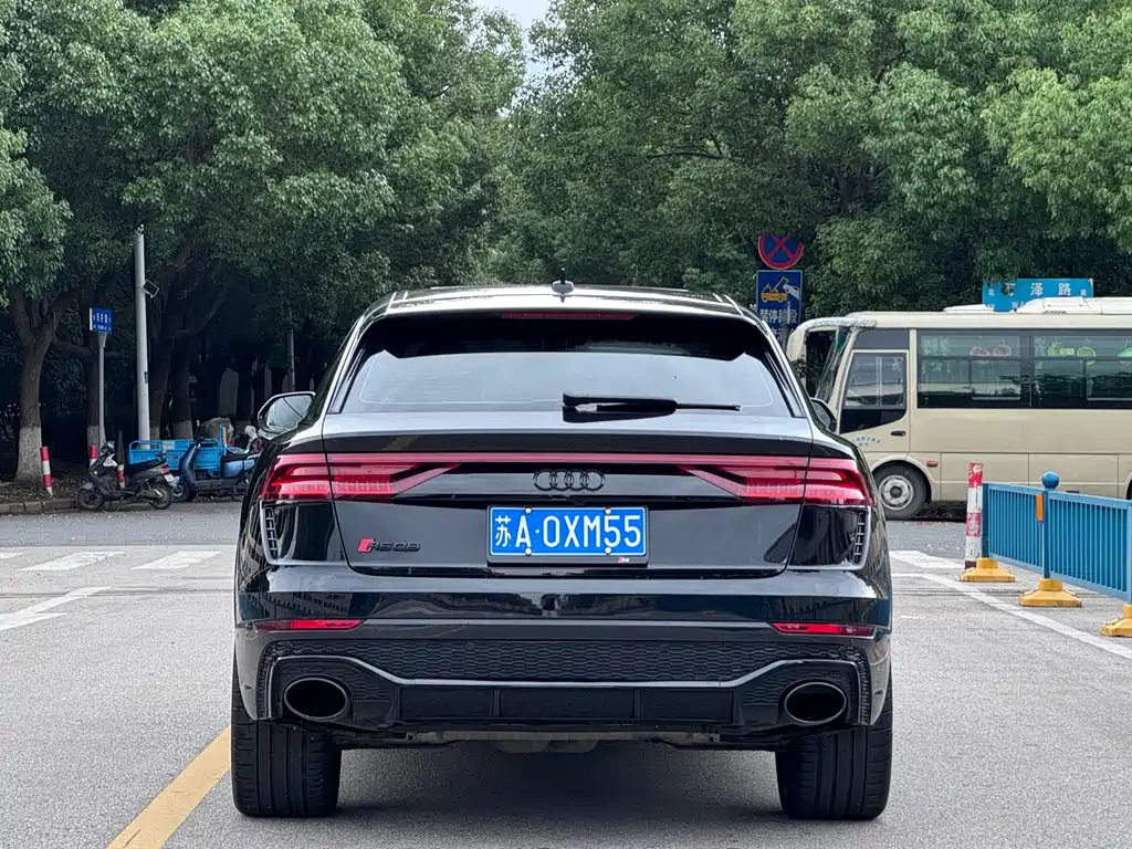 Audi Q8 2021