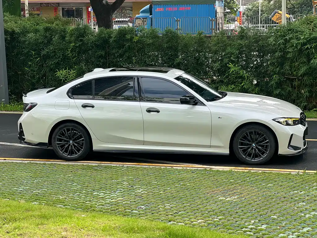 BMW 3 Series 2024