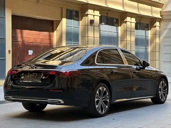 Mercedes-Benz E-Class 2025