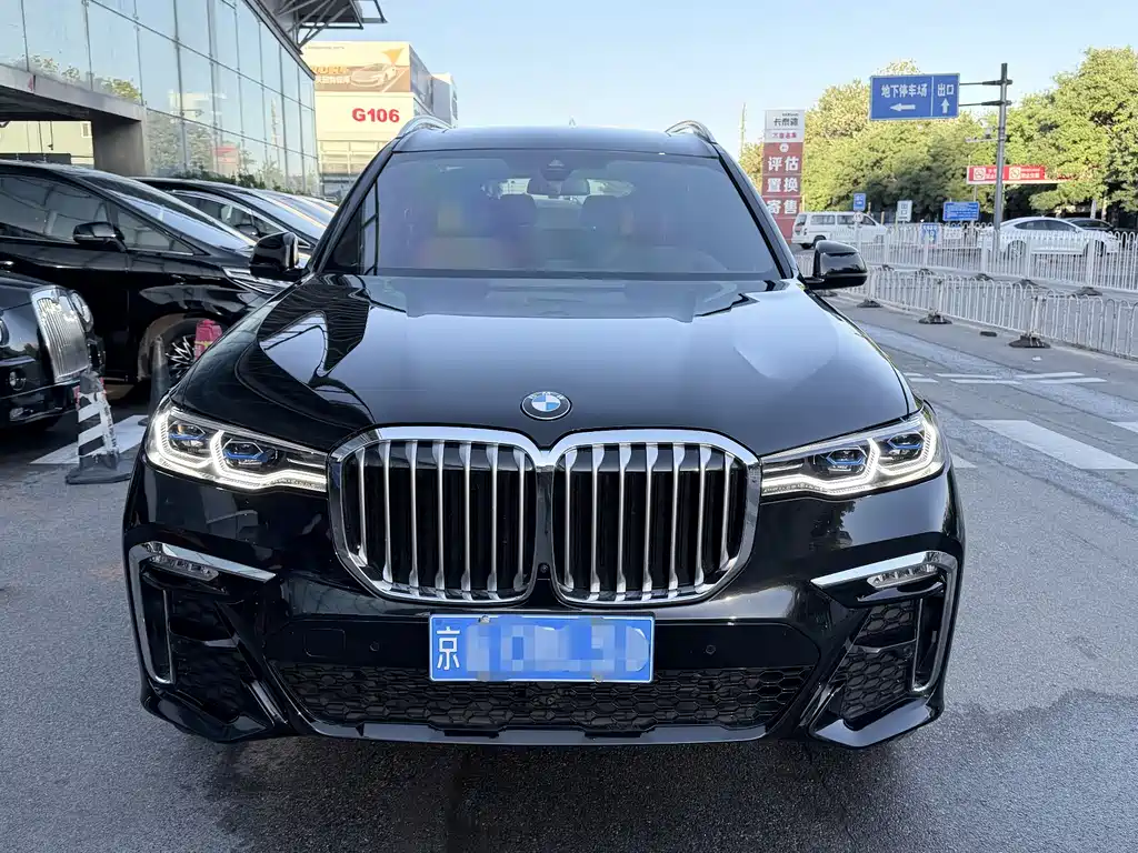 BMW X7 2022 — фото 2