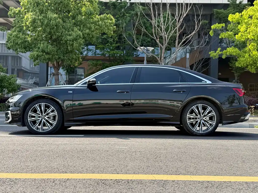Audi A6L 2023 — фото 8