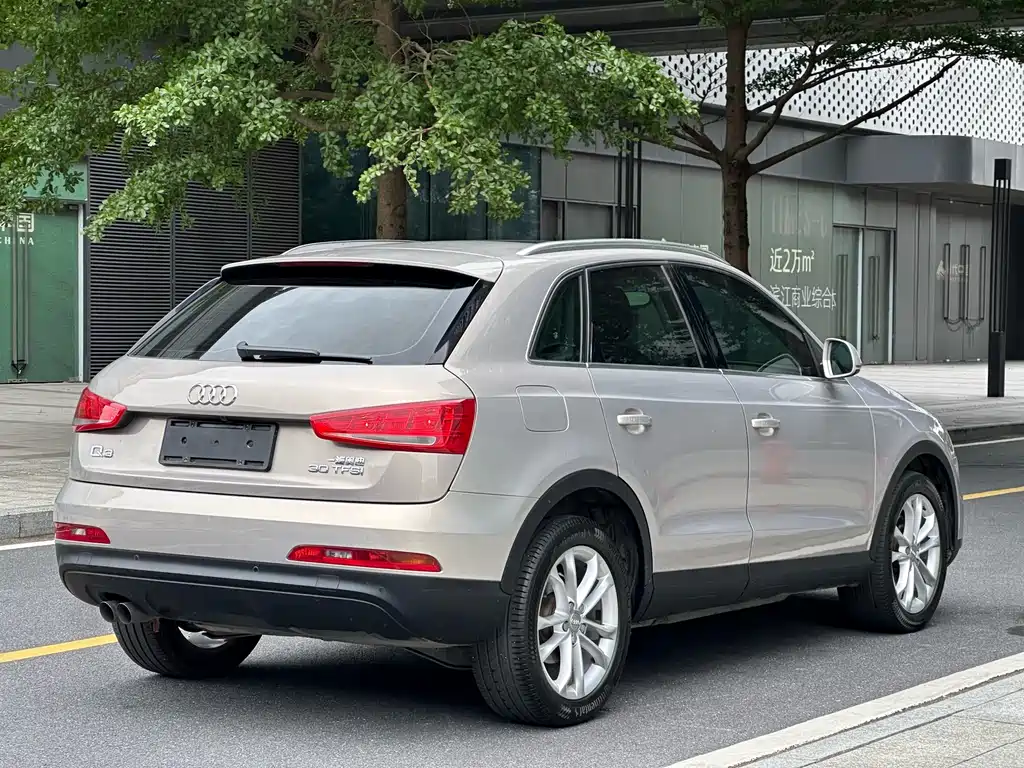 Audi Q3 2015 — фото 45