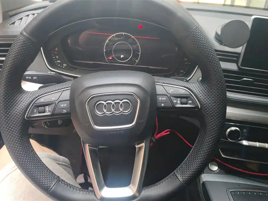 Audi Q5L 2020 — фото 15