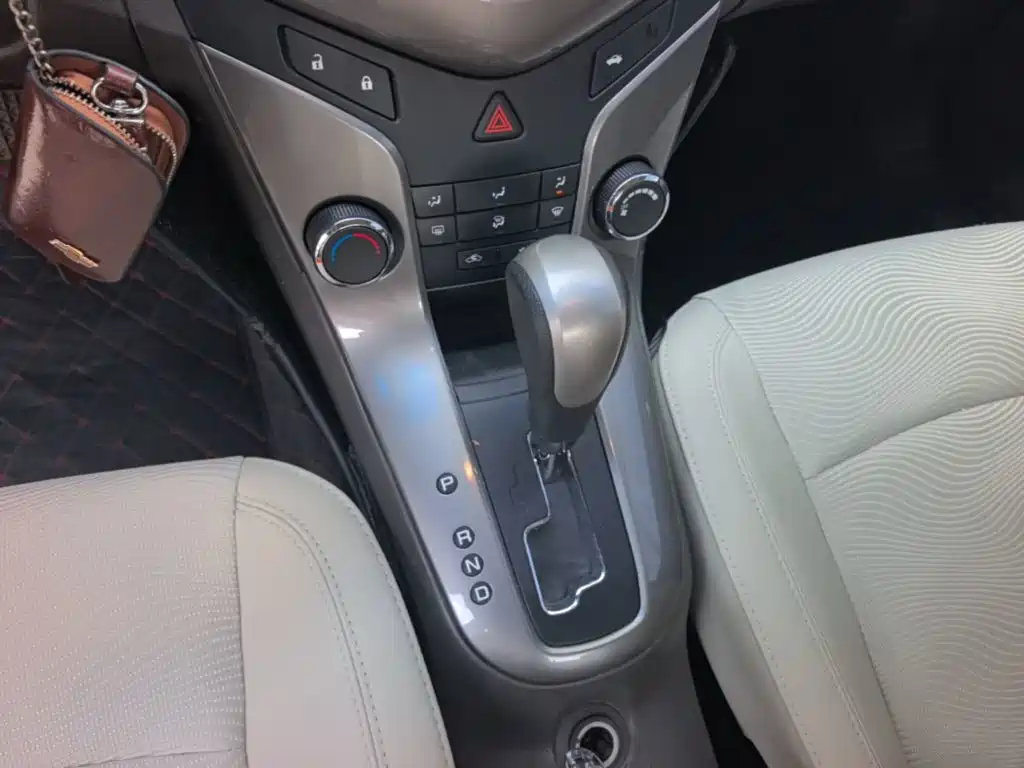 Chevrolet Cruze 2015 — фото 14