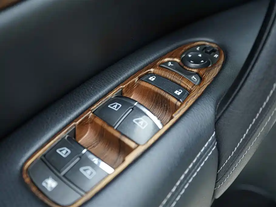 Nissan Patrol 2019 — фото 11
