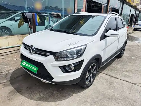 BAIC Shenbao X25 2017
