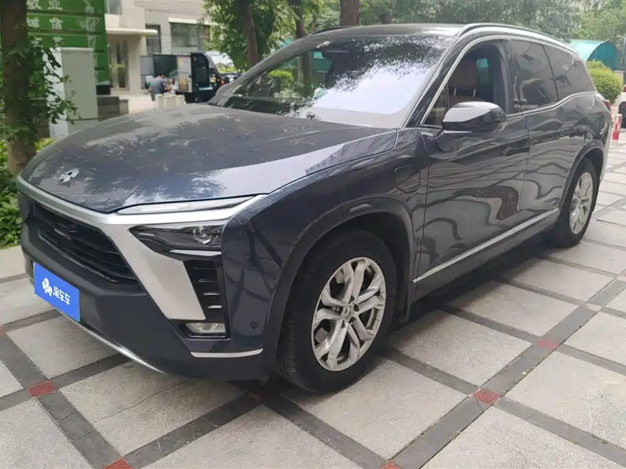 NIO ES8 2021
