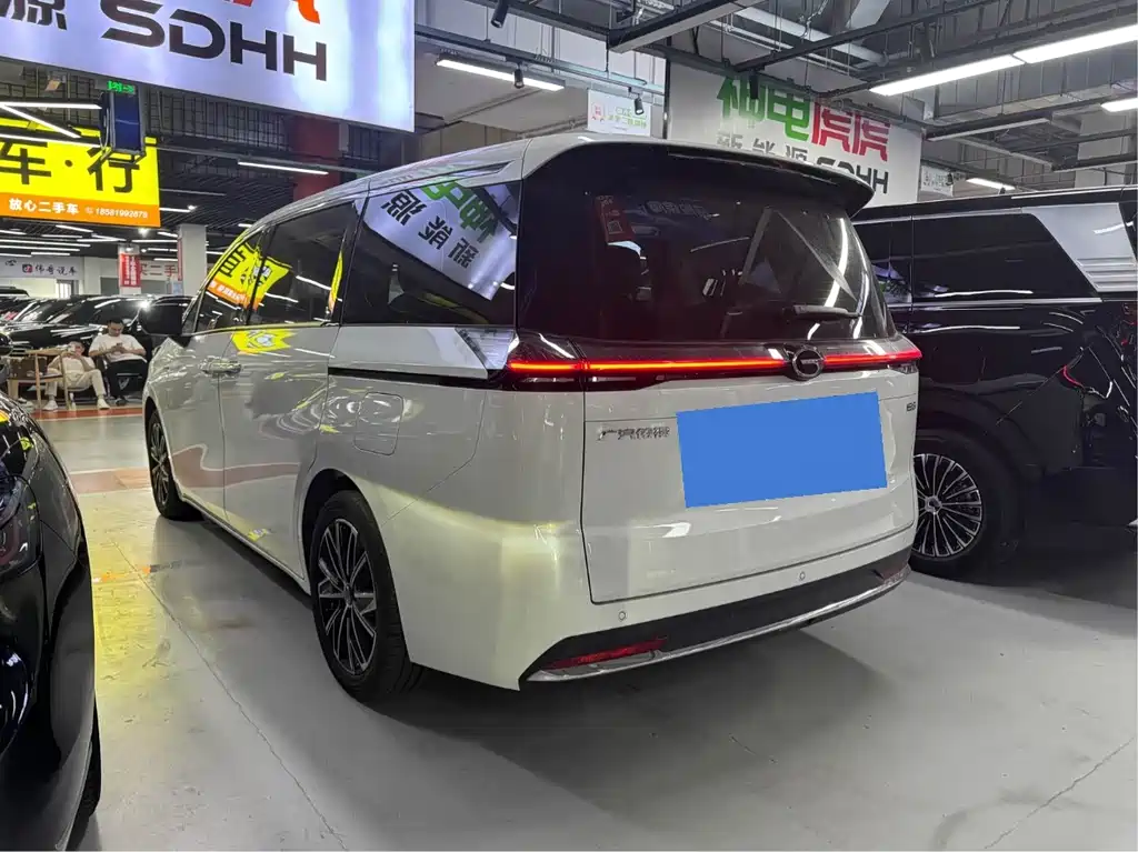 GAC Motor E8 PHEV 2025 — фото 3