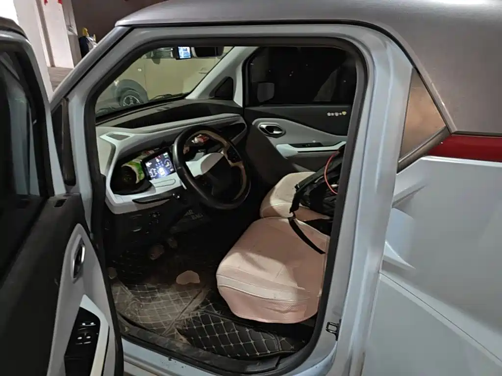 Wuling Nano EV 2024 — фото 17