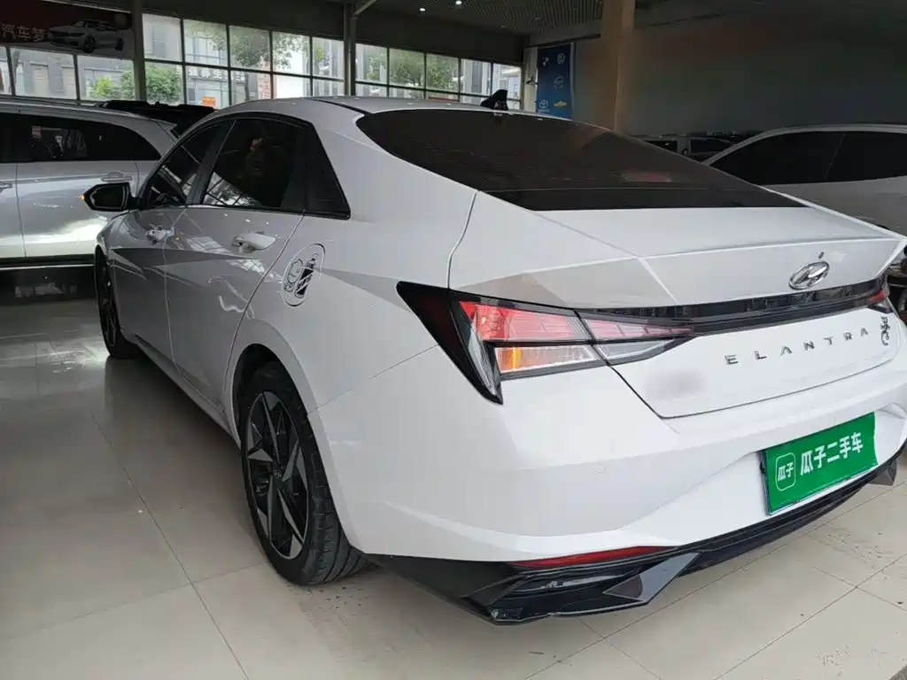 Hyundai Elantra 2021