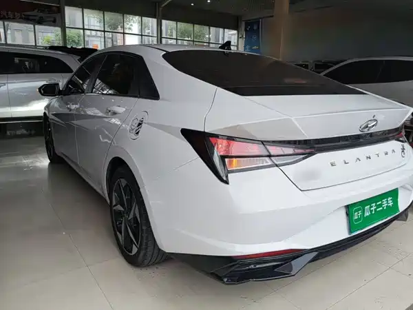 Hyundai Elantra 2021