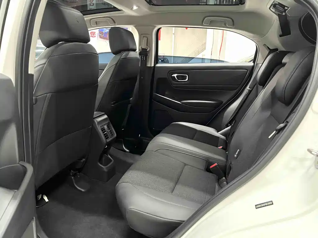 Honda Vezel 2023 — фото 10