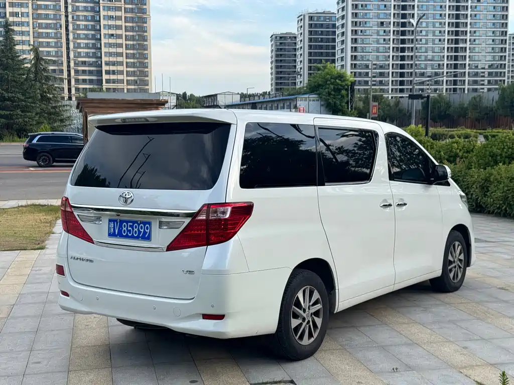 Toyota Alphard 2014 — фото 16