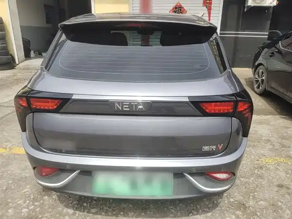 Neta V 2022