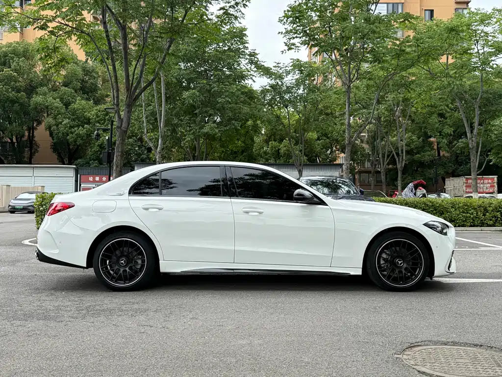 Mercedes-Benz C-Class 2022