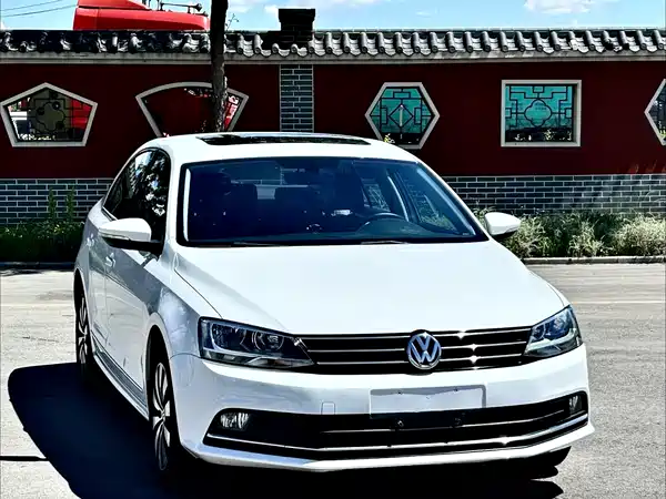 Volkswagen Sagitar 2019