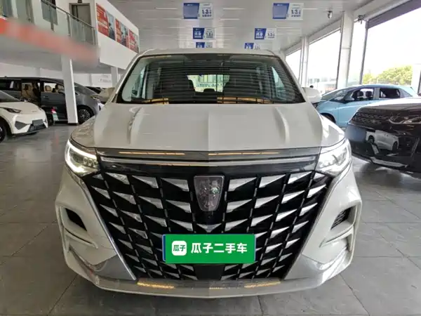 Roewe iMAX8 2024