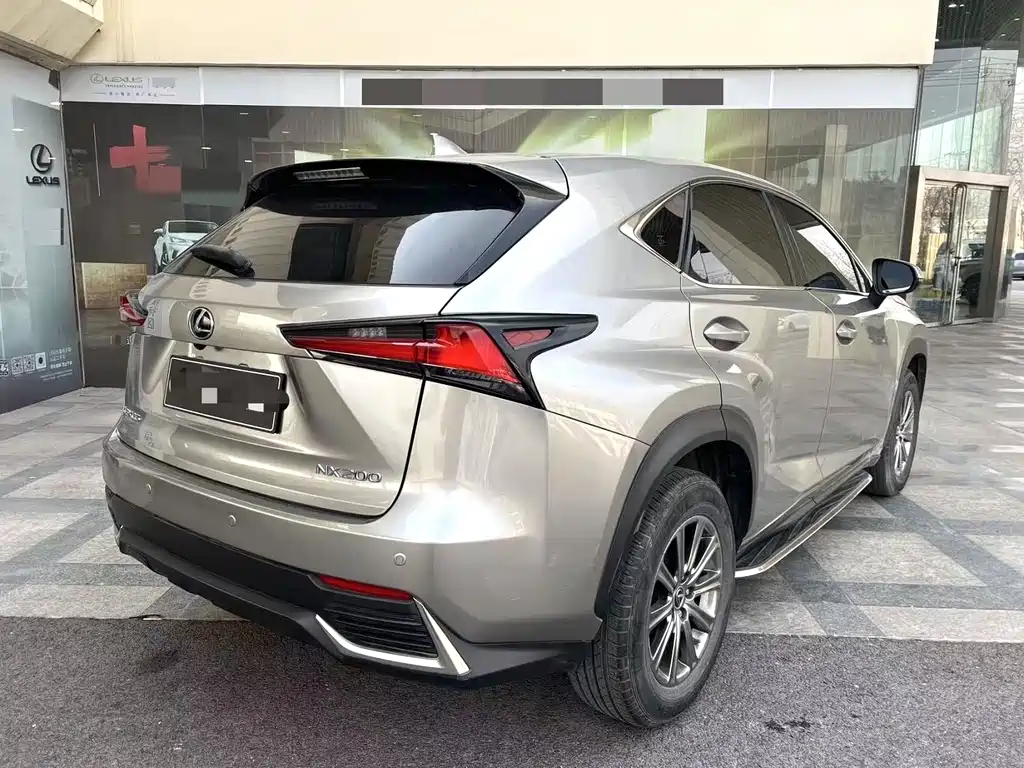 Lexus NX 2021 — фото 5