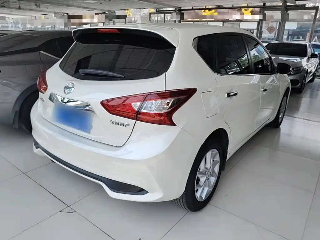 Nissan Tiida 2023
