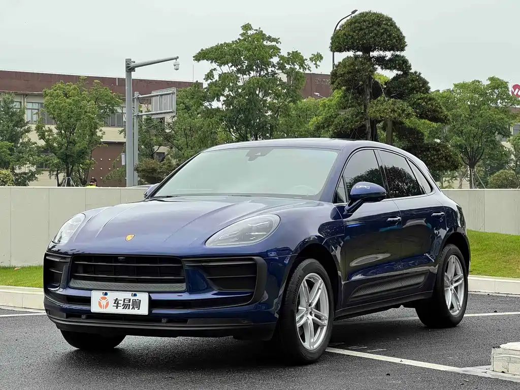 Porsche Macan 2022 — фото 1