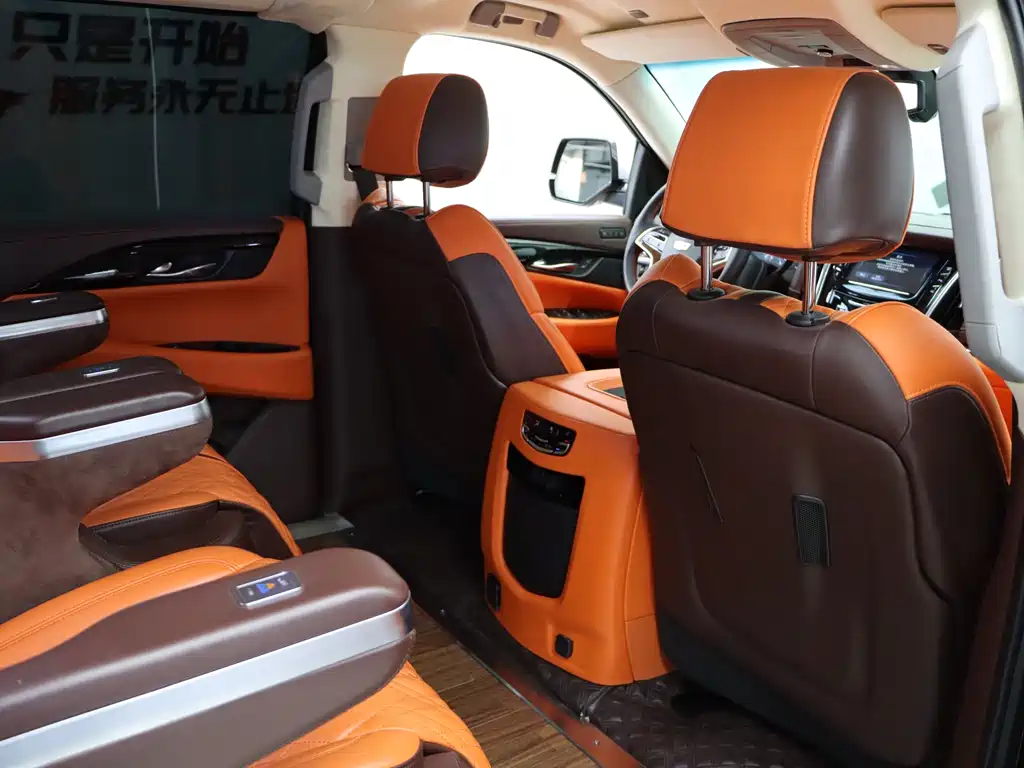 Cadillac Escalade 2019 — фото 26