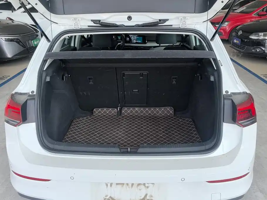 Volkswagen Golf 2021